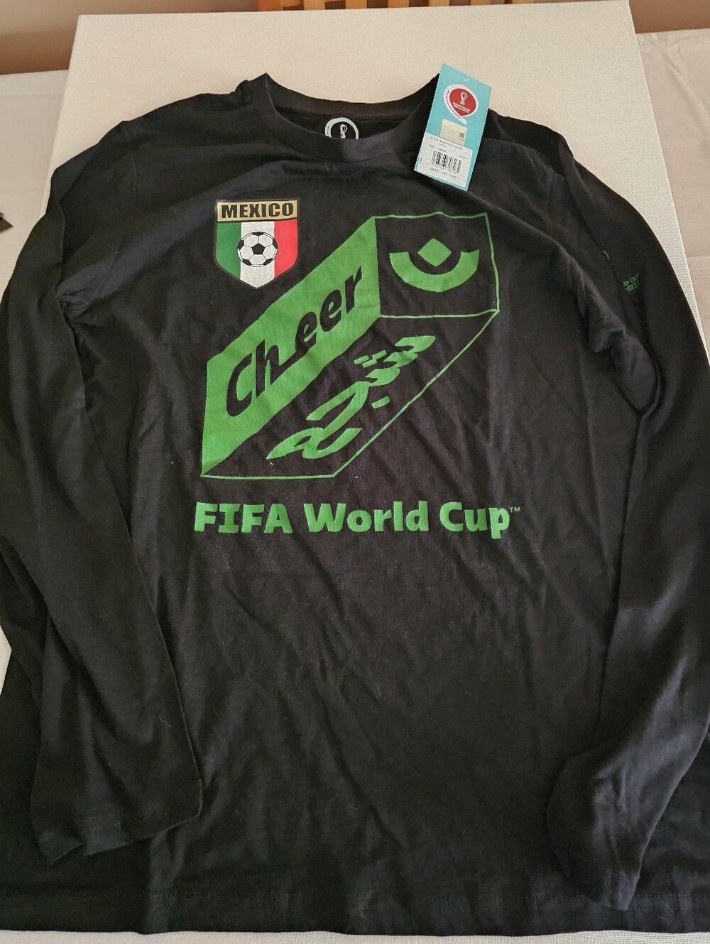 FIFA World Cup Mexico Black Long Sleeve Tee with Green Graphics 2022 N32 Large